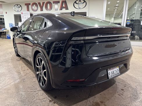 Certified 2023 Toyota Prius Prime image 8