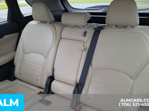 Used 2022 INFINITI QX50 Luxe image 16