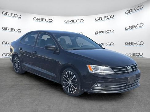 Used 2016 Volkswagen Jetta Sport FWD image 1