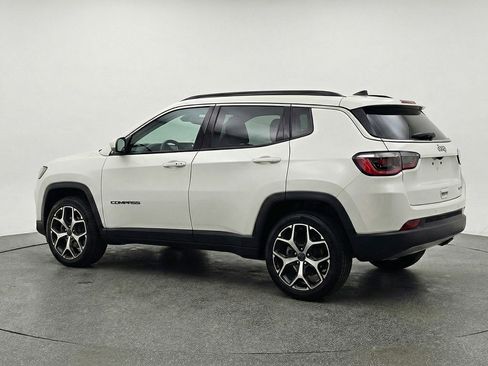 Used 2025 Jeep Compass Limited image 6