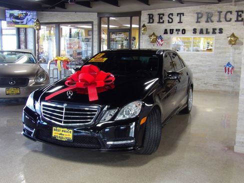 Used 2013 Mercedes-Benz E 350 Sedan image 3