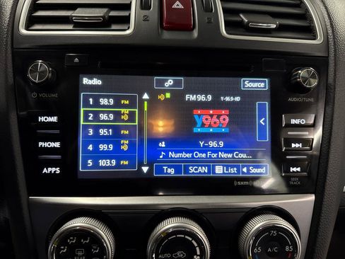 Used 2016 Subaru Crosstrek 2.0i Limited image 19