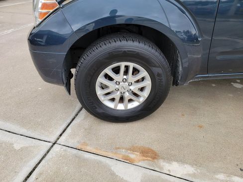 Used 2017 Nissan Frontier SV image 10