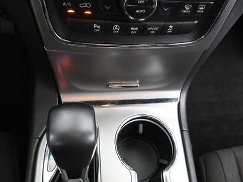 Used 2021 Jeep Grand Cherokee Laredo AWD/4WD image 20