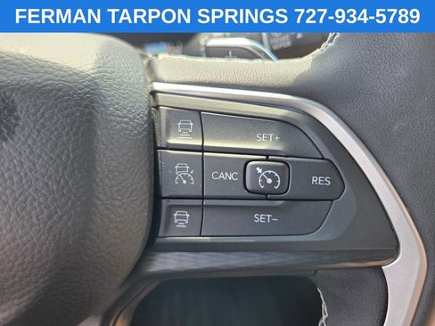 Used 2024 Jeep Grand Cherokee L Laredo RWD image 32
