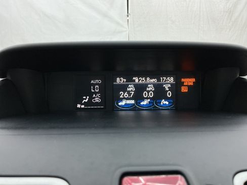 Used 2017 Subaru Forester 2.5i Premium w/ All-Weather Package AWD/4WD image 35