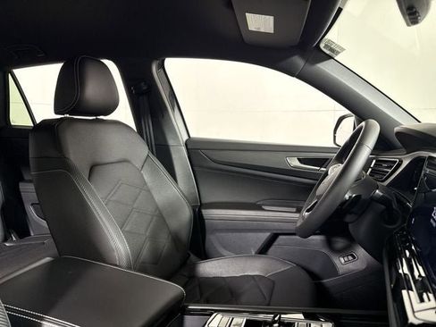 New 2026 Volkswagen Atlas Cross Sport SE image 13