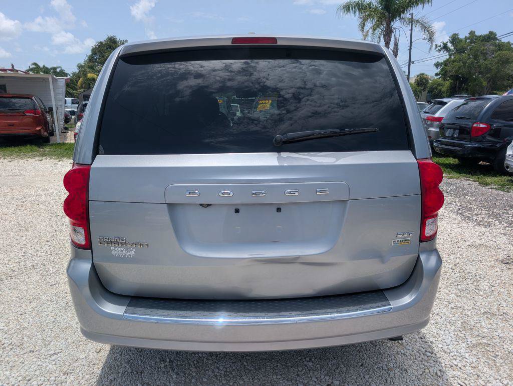Used 2019 Dodge Grand Caravan SXT FWD image 6