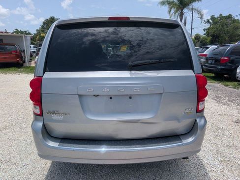 Used 2019 Dodge Grand Caravan SXT FWD image 6