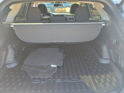 Used 2024 Subaru Outback Premium image 17