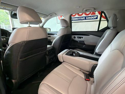 Used 2025 Honda Pilot EX-L image 20