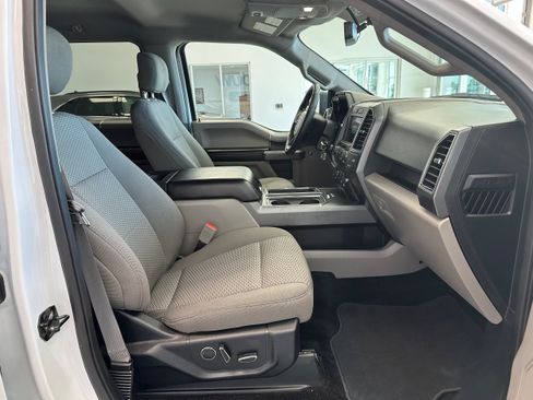 Used 2018 Ford F150 XLT w/ Equipment Group 302A Luxury AWD/4WD image 15