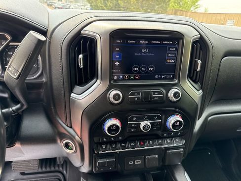Used 2021 GMC Sierra 2500 Denali w/ Denali Black Diamond Edition AWD/4WD image 15