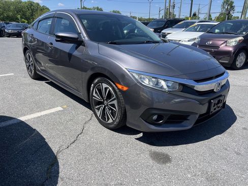 Used 2017 Honda Civic EX-T image 4