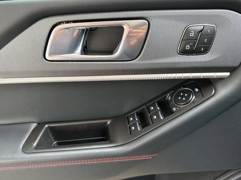 New 2026 Ford Explorer ST-Line w/ ST-Line Street Pack RWD image 11