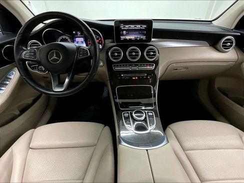 Used 2019 Mercedes-Benz GLC 300 image 2