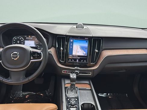 Used 2021 Volvo XC60 T5 Inscription w/ Advanced Package AWD/4WD image 24