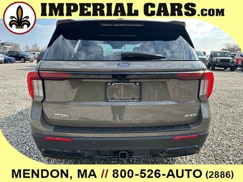 New 2026 Ford Explorer ST-Line w/ ST-Line Street Pack image 10