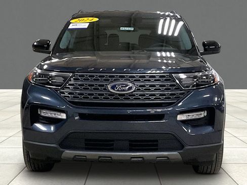 Certified 2024 Ford Explorer XLT w/ Equipment Group 202A AWD/4WD image 3