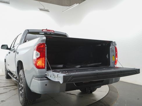 Used 2020 Toyota Tundra SR5 w/ TRD Off-Road Package image 16