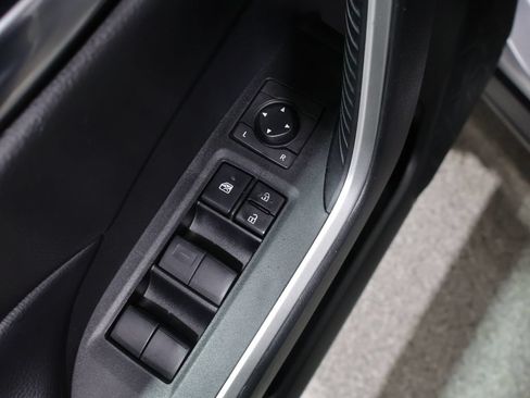 Used 2021 Toyota RAV4 XLE w/ Convenience Package AWD/4WD image 15