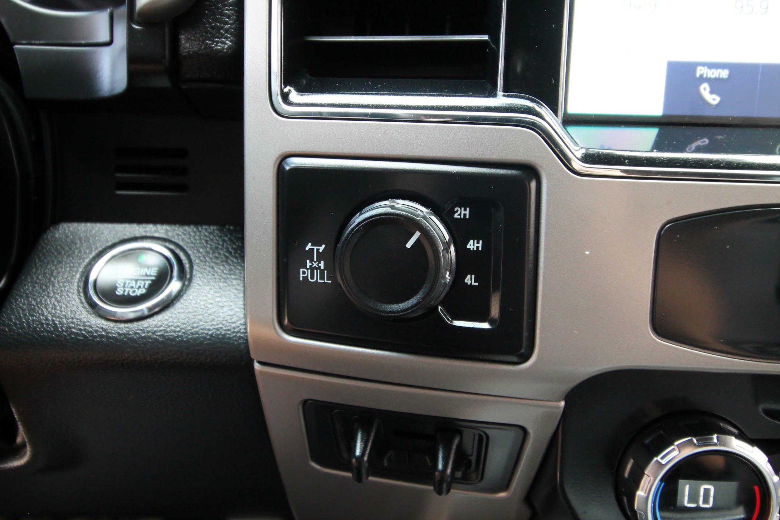 Used 2022 Ford F250 Lariat w/ Lariat Ultimate Package AWD/4WD image 35