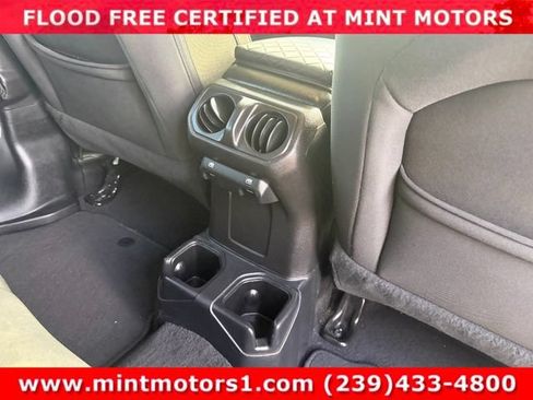 Used 2020 Jeep Wrangler Unlimited Sport S AWD/4WD image 16