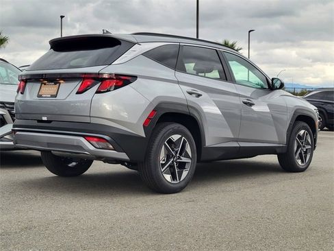 New 2026 Hyundai Tucson SEL image 2