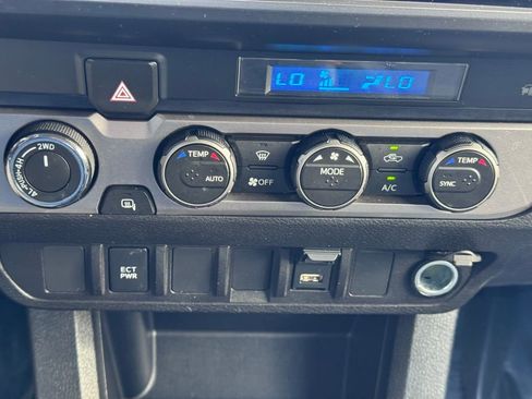 Used 2023 Toyota Tacoma SR AWD/4WD image 11
