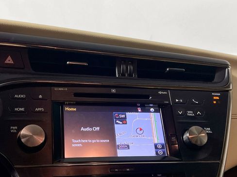 Used 2015 Toyota Avalon Limited image 23