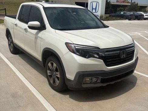 Used 2018 Honda Ridgeline RTL-E image 2
