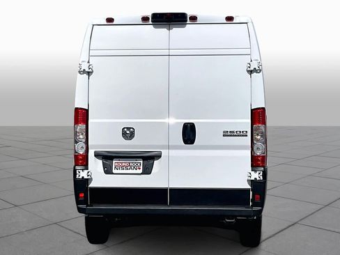 Used 2023 RAM ProMaster 2500 w/ Convenience Group image 5