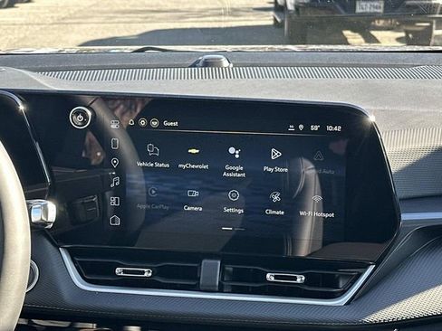 New 2026 Chevrolet Equinox LT w/ Convenience Package II image 13