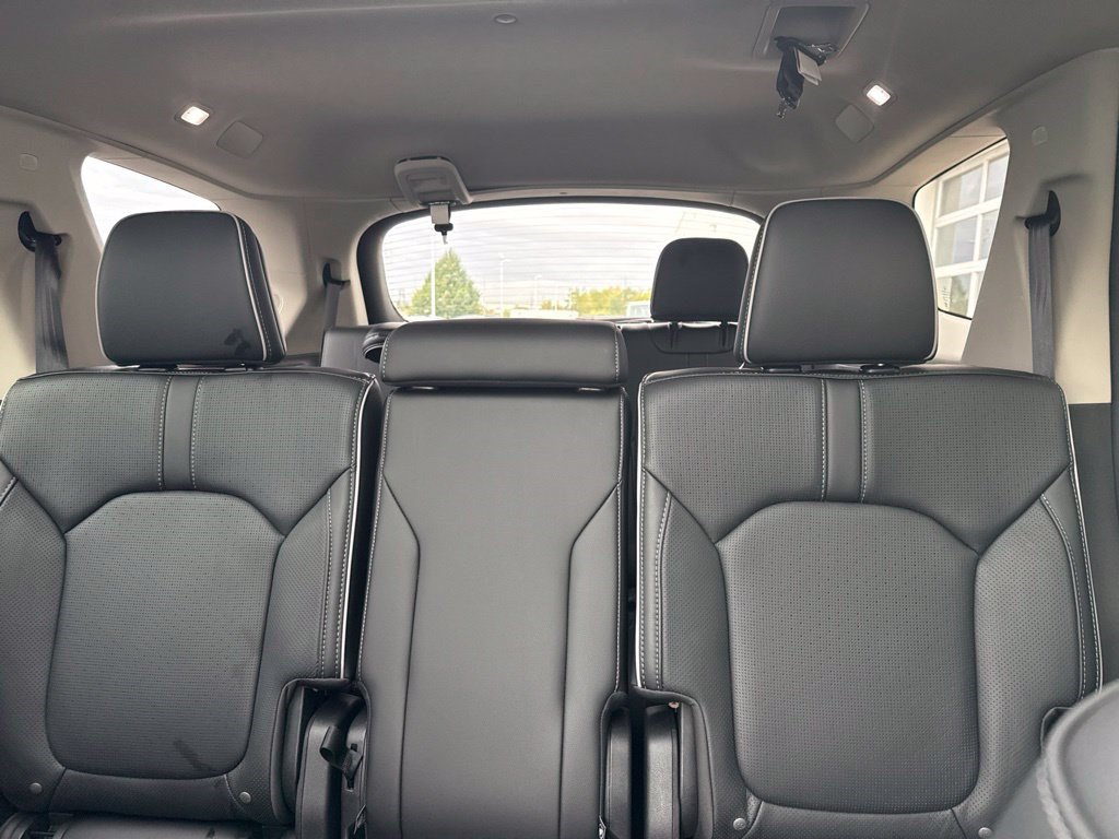 Used 2024 Honda Pilot Elite image 15