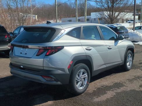 Used 2026 Hyundai Tucson SE AWD/4WD image 3