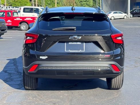 Used 2026 Chevrolet Trax RS w/ Sunroof Package FWD image 19