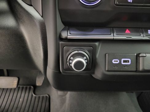 Used 2022 Chevrolet Silverado 2500 Custom image 5