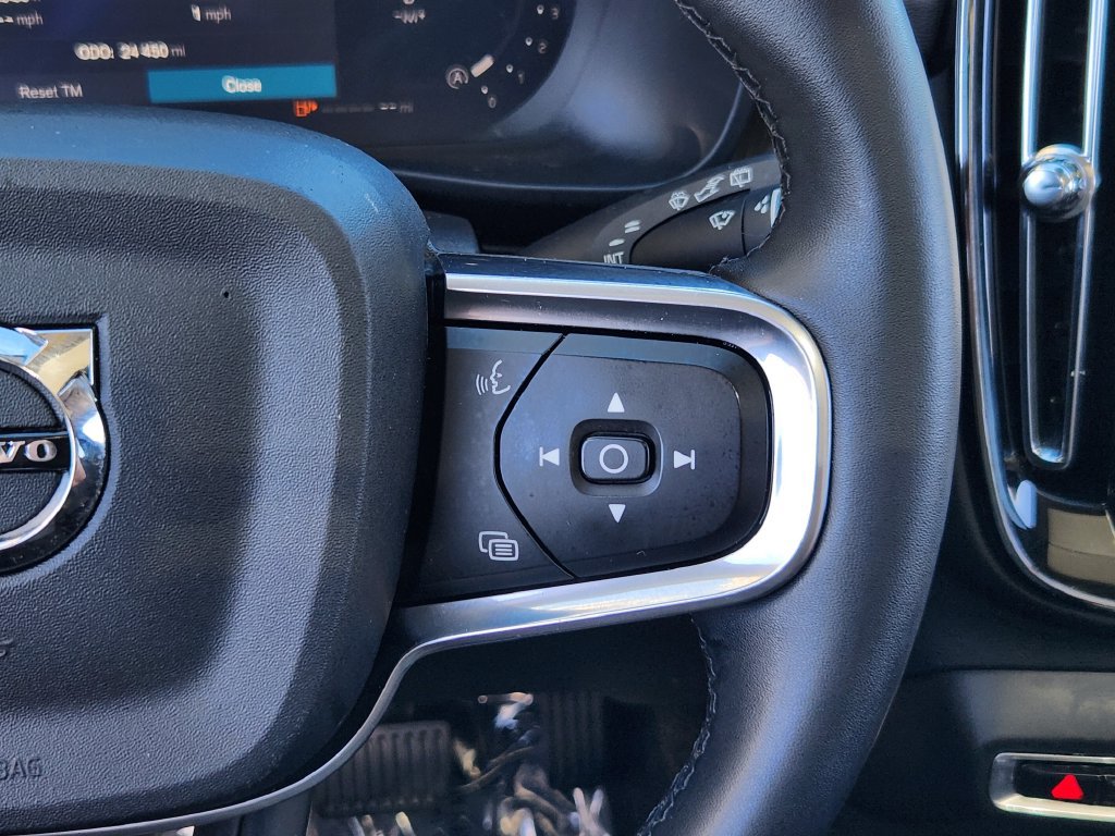 Used 2025 Volvo XC40 B5 Plus w/ Climate Package AWD/4WD image 19