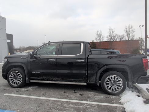 Used 2024 GMC Sierra 1500 Denali Ultimate image 6