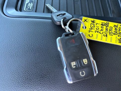 Used 2017 Chevrolet Silverado 1500 High Country image 28