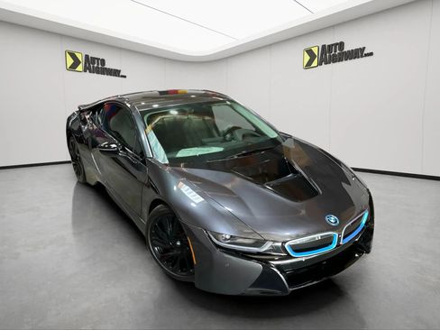 Used 2016 BMW i8 image 2