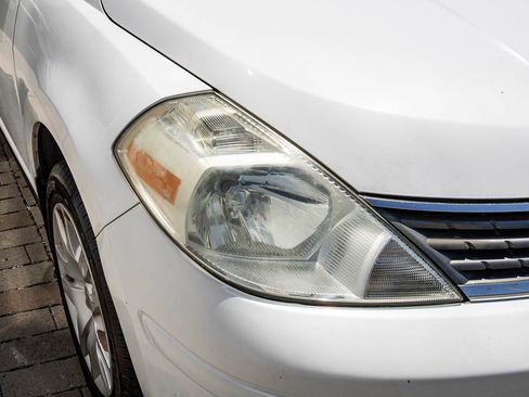 Used 2009 Nissan Versa Sedan w/ ABS Pkg FWD image 5