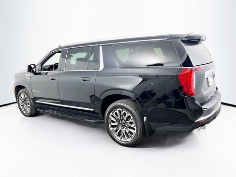 Certified 2023 GMC Yukon XL Denali AWD/4WD image 5