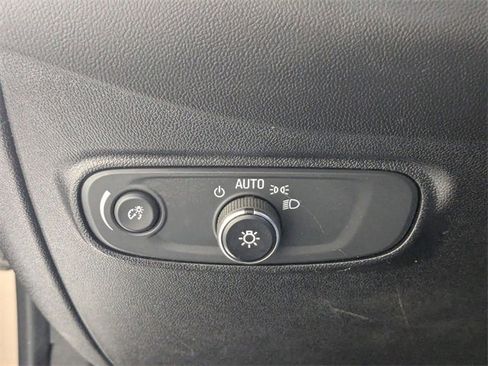 Used 2019 Chevrolet Equinox LT image 15