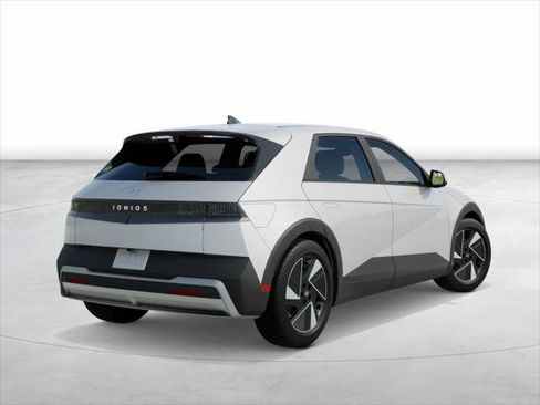 New 2026 Hyundai Ioniq 5 SEL image 4