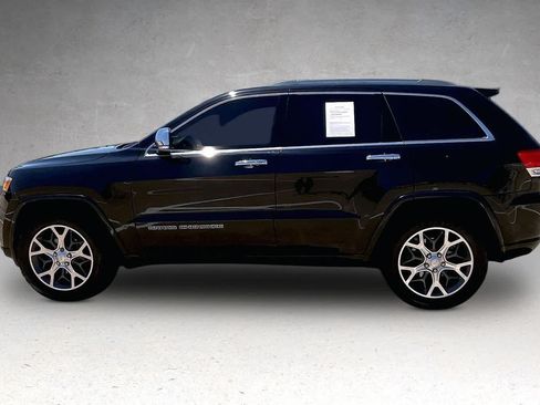 Used 2018 Jeep Grand Cherokee Overland RWD image 3