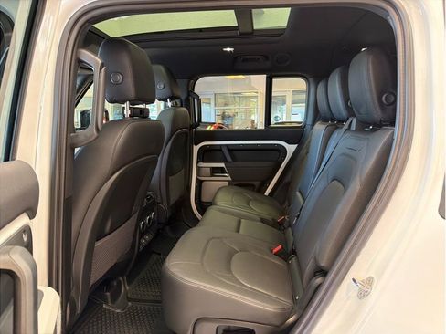 Used 2023 Land Rover Defender 130 SE AWD/4WD image 12