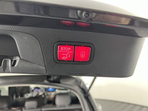 Certified 2021 Mercedes-Benz GLC 300 4MATIC image 37