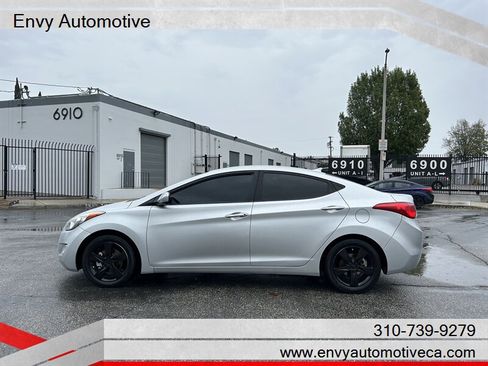 Used 2013 Hyundai Elantra GLS w/ Preferred Pkg image 2