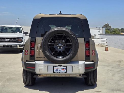Used 2025 Land Rover Defender 110 S AWD/4WD image 5